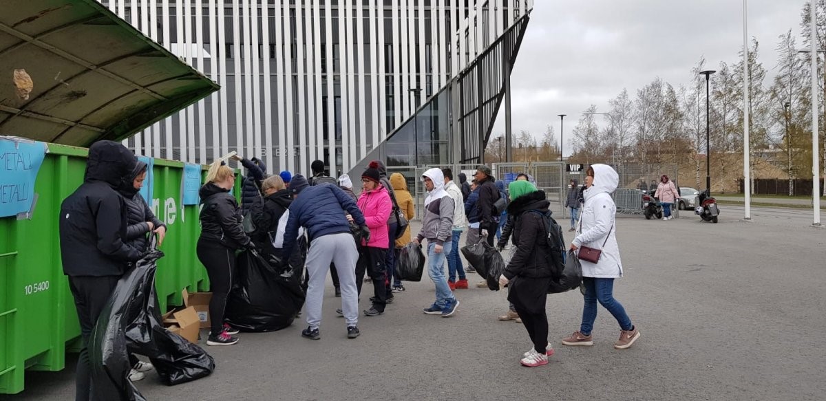Toukokuussa järjestettiin toisen asteen (Vaasan lyseon lukio, Vasa gymnasium ja Vamia) yhteinen plogging tapahtuma. Ensin kerättiin roskia ympäristöstä ja sitten kokoonnuttiin Elisa stadionille pieneen yhteiseen tapahtumaan.